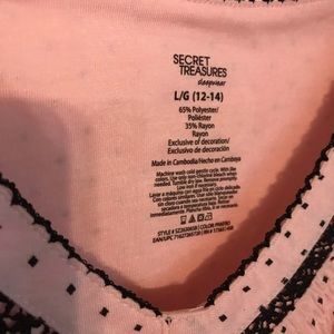 Secret Treasures Intimates & Sleepwear - NWT Secret treasure capris PJ set Secret Treasures Intimates & Sleepwear - NWT Secret treasure capris PJ set